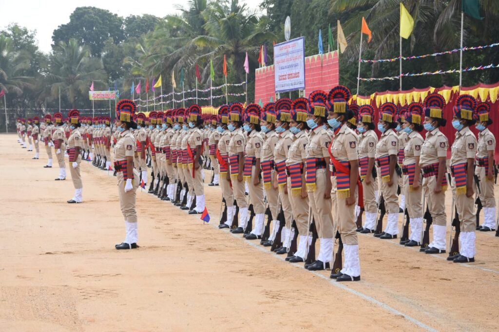 d89b3274 f5d7 44c8 bb29 479c32f2af09