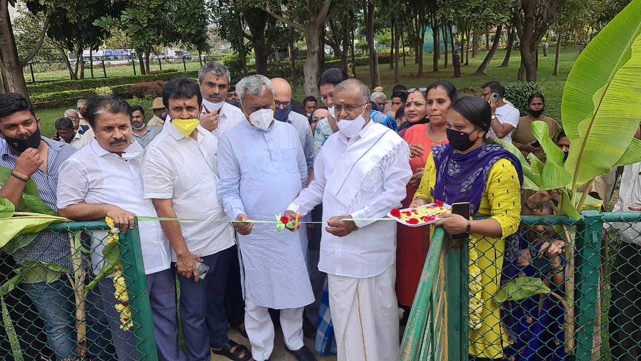 ಶುದ್ದೀಕರಿಸಿದ ನೀರಿನ ಕಾರಂಜಿ ಉದ್ಘಾಟಿಸಿದ ಸಚಿವ ಎಸ್.ಟಿ.ಸೋಮಶೇಖರ್