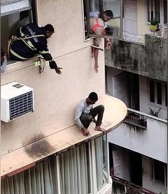 police,thief,mumbai