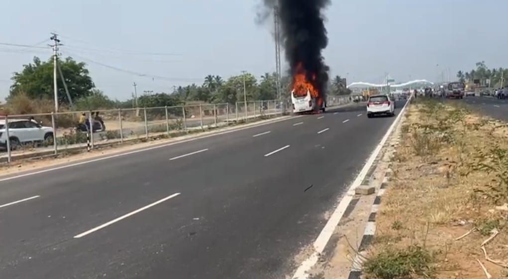 Bus , fire , national Highway