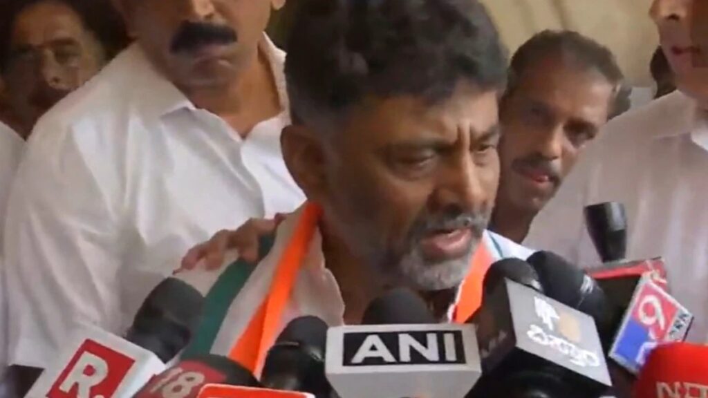 Government , guarantee Yojana , Politics