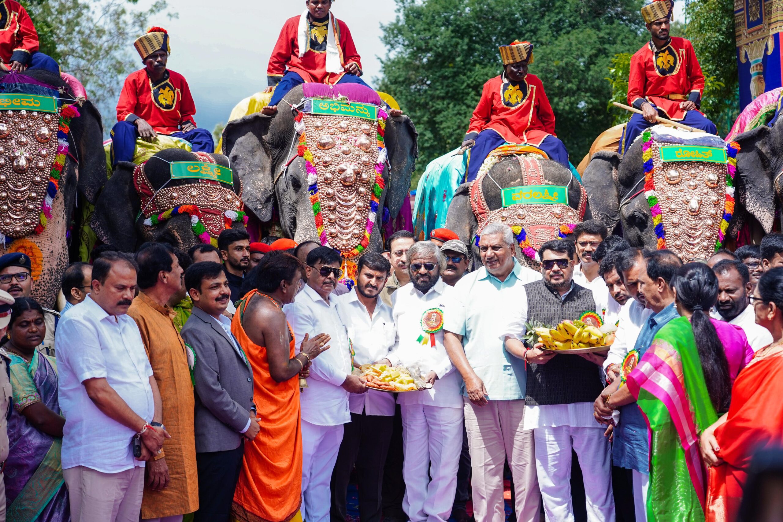 ಜಿಲ್ಲಾ ಉಸ್ತುವಾರಿ ಸಚಿವರಿಂದ ದಸರಾ ಗಜ ಪಯಣಕ್ಕೆ ಚಾಲನೆ